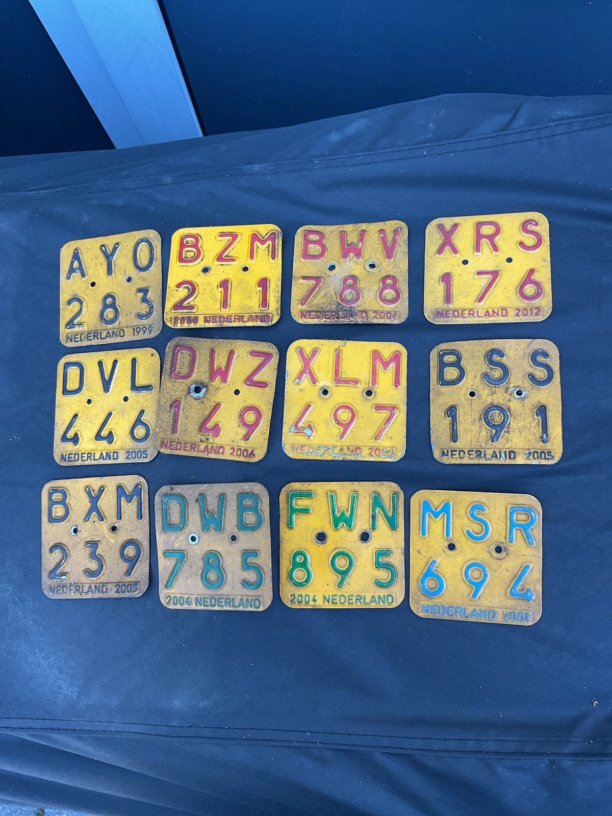 Verzekeringsplaatjes - Diverse jaren, Ophalen of Verzenden, Gebruikt, Auto's