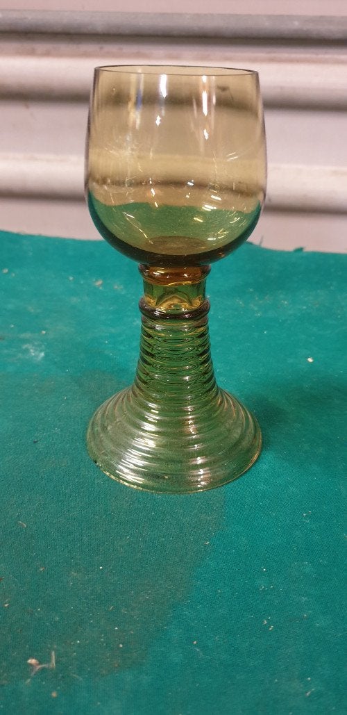 glas retro op voet, Verzamelen, Glas en Borrelglaasjes, Ophalen of Verzenden, 'T Olde Gre-j, Info@toldegrej.nl, Endepoelstraat 20f Didam