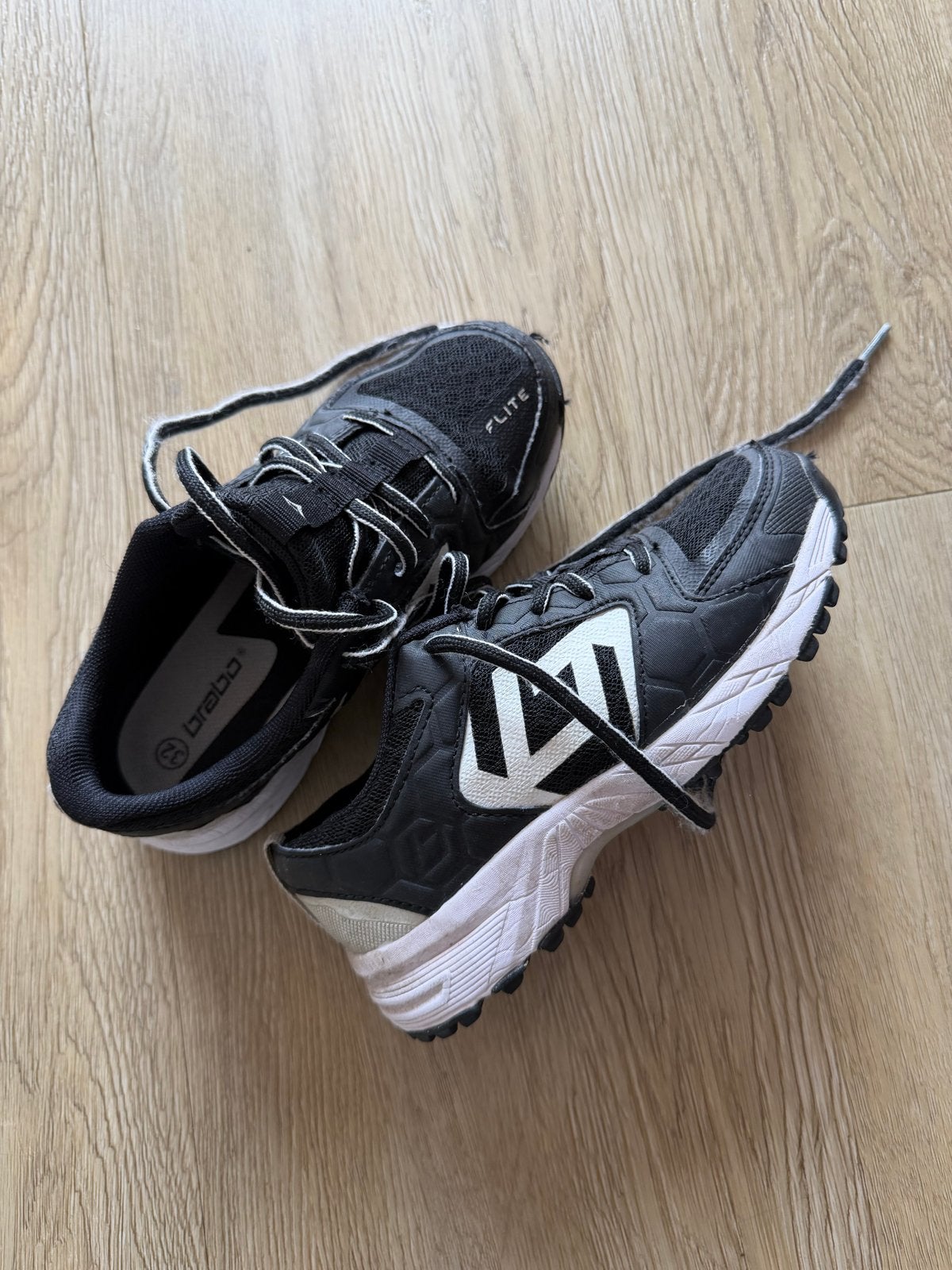 Brabo Flite hockeyschoenen - Maat 32, Sport en Fitness, Ophalen, Gebruikt