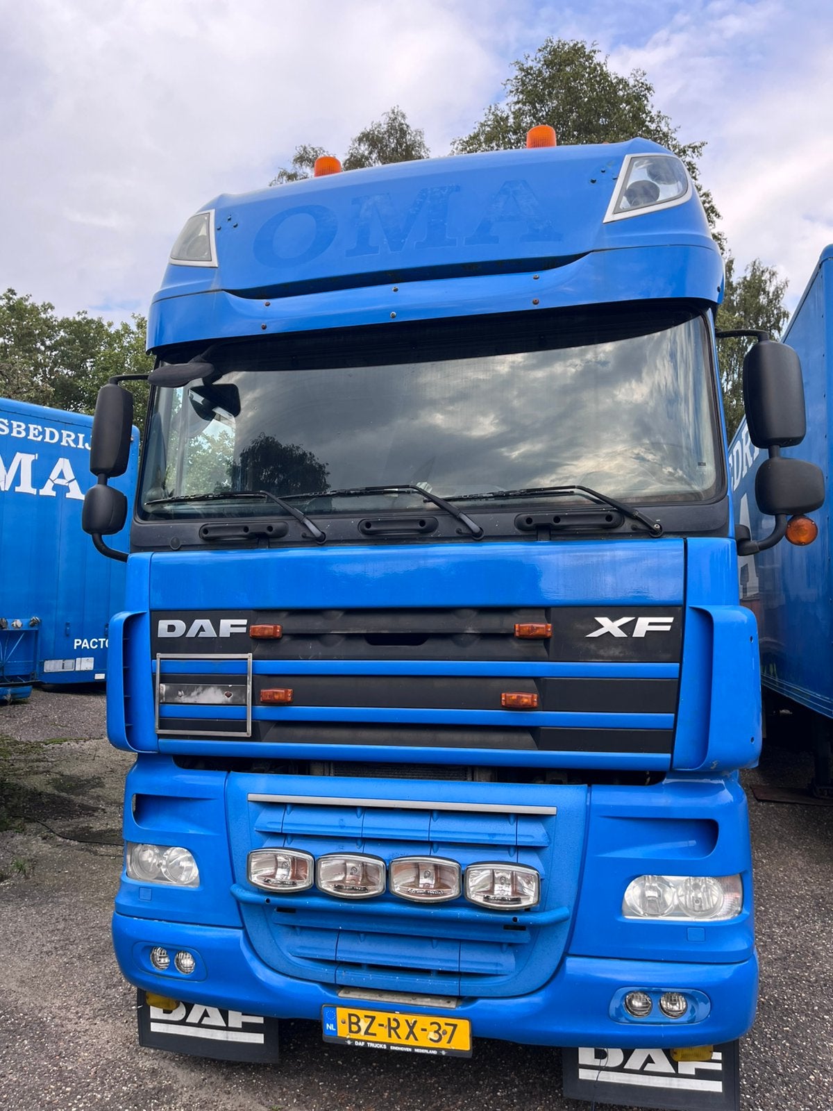 Daf xf 105 460 pk super space cap, Automaat, Euro 5, Stof, Blauw