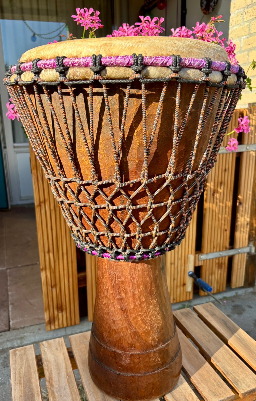 Djembe Iroko Ivoorkust, Muziek en Instrumenten, Percussie, Ophalen, Zo goed als nieuw, Trommel