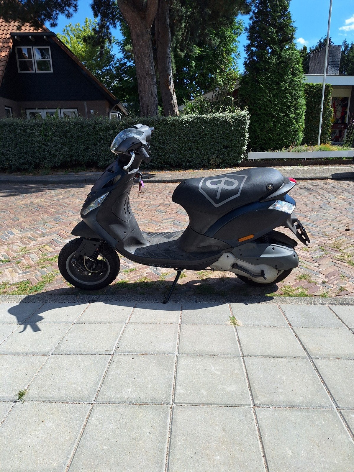 zip 125cc lc, Ophalen, Zo goed als nieuw, Benzine, Zip
