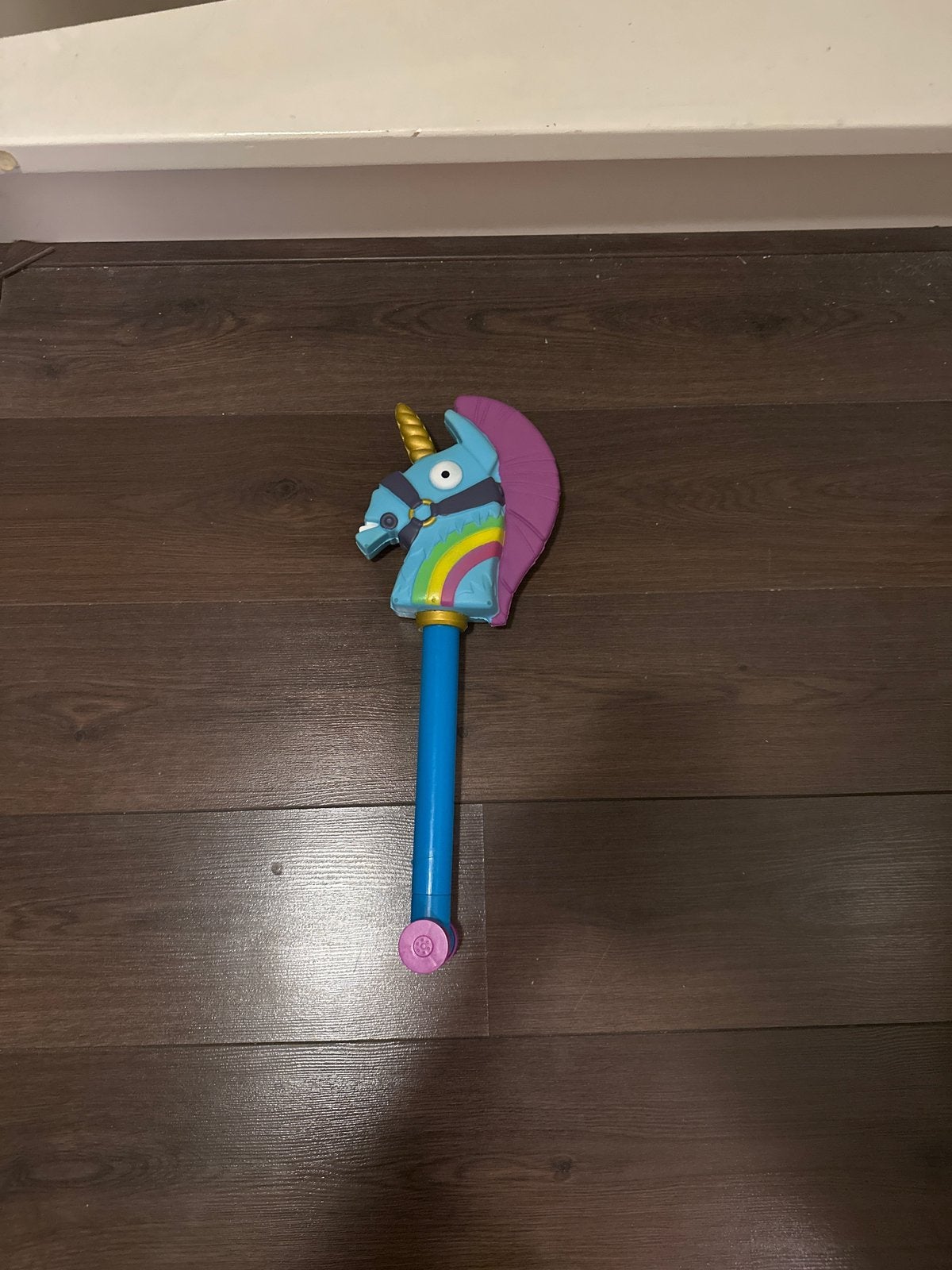 Fortnite Rainbow Smash Pickaxe - Uitschuifbaar, Ophalen, Zo goed als nieuw, Jongen of Meisje