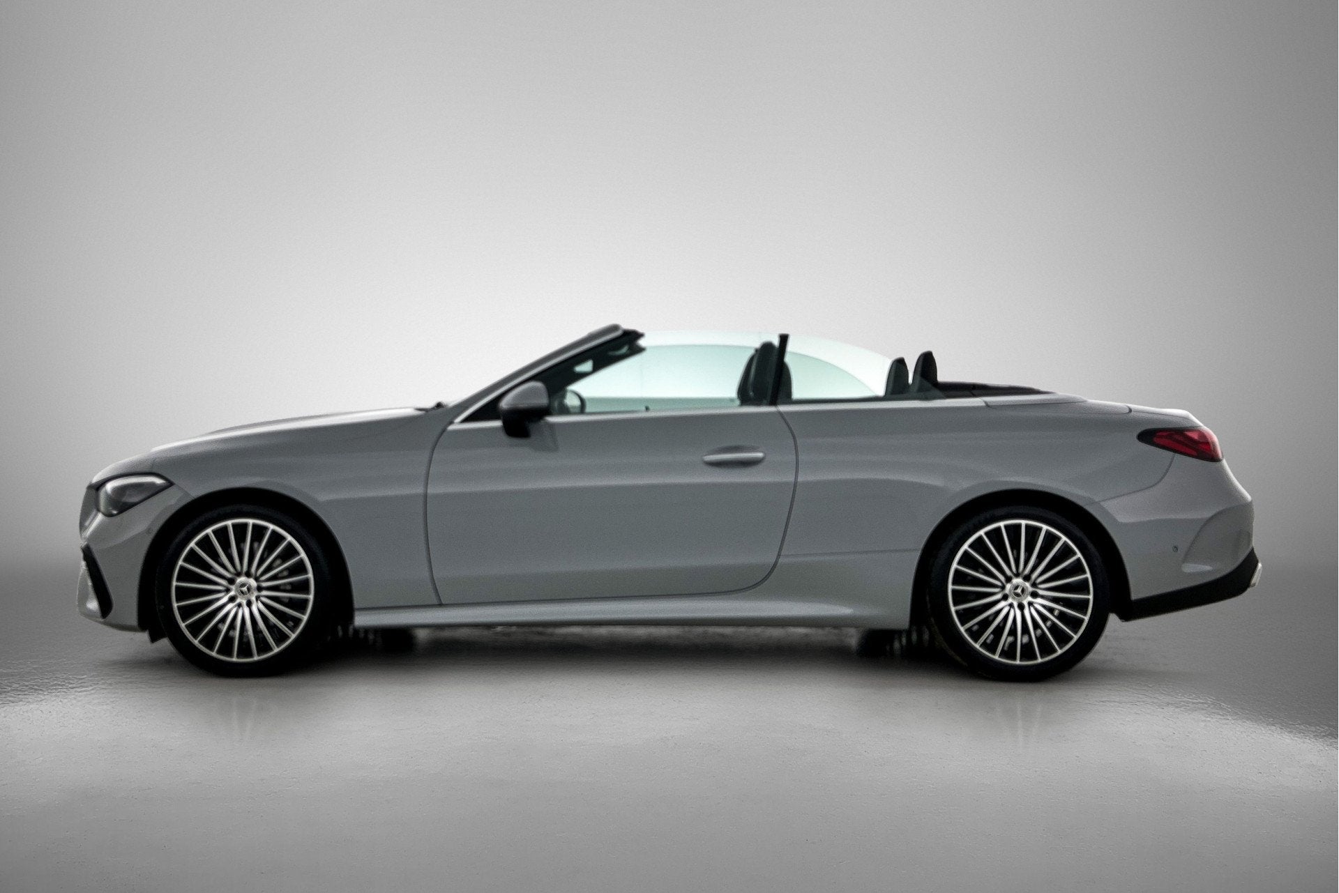 Mercedes-Benz CLE Cabriolet 180 AMG Line AMG Line | Ledkopla, Auto's, Automaat, 12 maanden, 4 cilinders, 4 stoelen