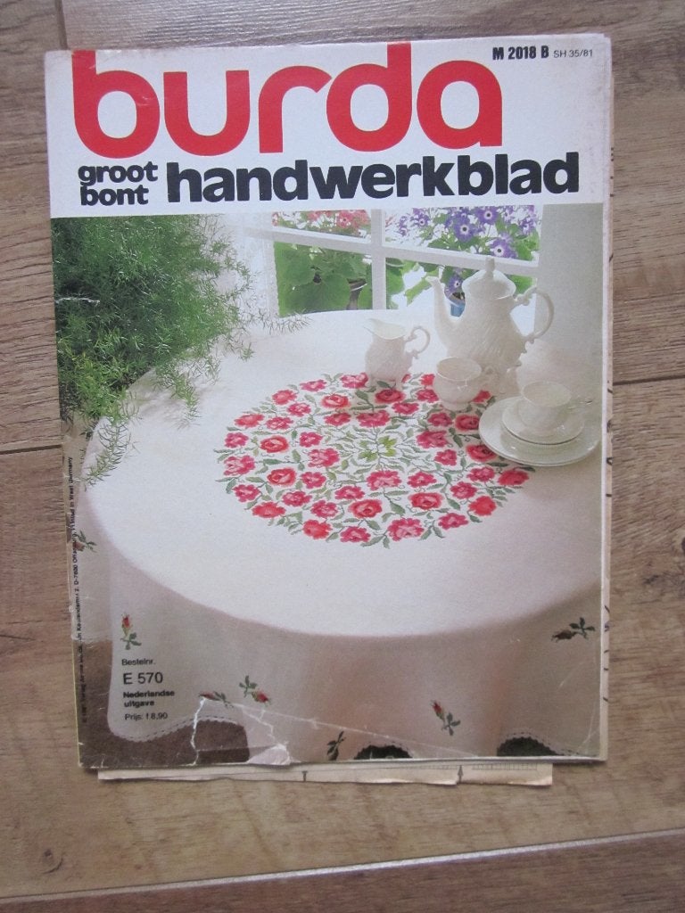 Burda groot bont handwerkblad M2018B SH 35/81 Bestelnr.E570, Ophalen of Verzenden, Zo goed als nieuw, Handborduren, Patroon
