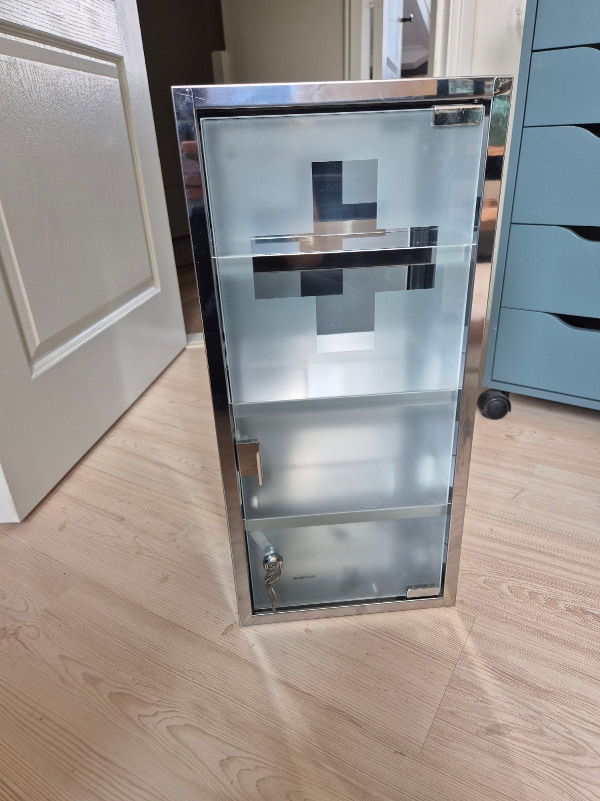 Medicijnenkastje glas, Ophalen, Minder dan 50 cm, Rond, Zo goed als nieuw