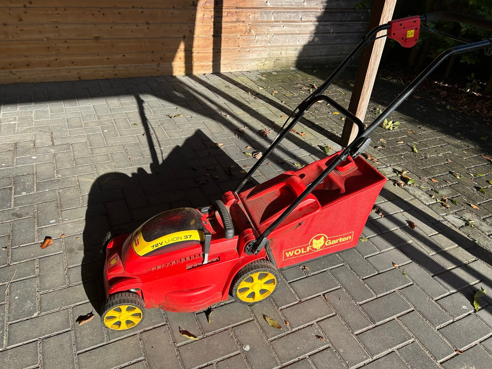 Wolf Garten 72V 37cm Accu-grasmaaier, Ophalen, Cirkelmaaier, Gebruikt, Accu-grasmaaier