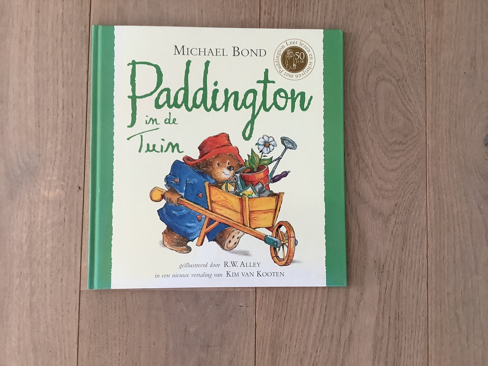 leuk prentenboek Paddington in de tuin, Boeken, Ophalen of Verzenden, Zo goed als nieuw, Prentenboek