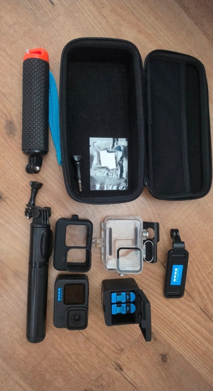 GoPro Hero 11 Black met accessoires en koffer, Audio, Tv en Foto, Actiecamera's, Ophalen of Verzenden, Zo goed als nieuw, GoPro