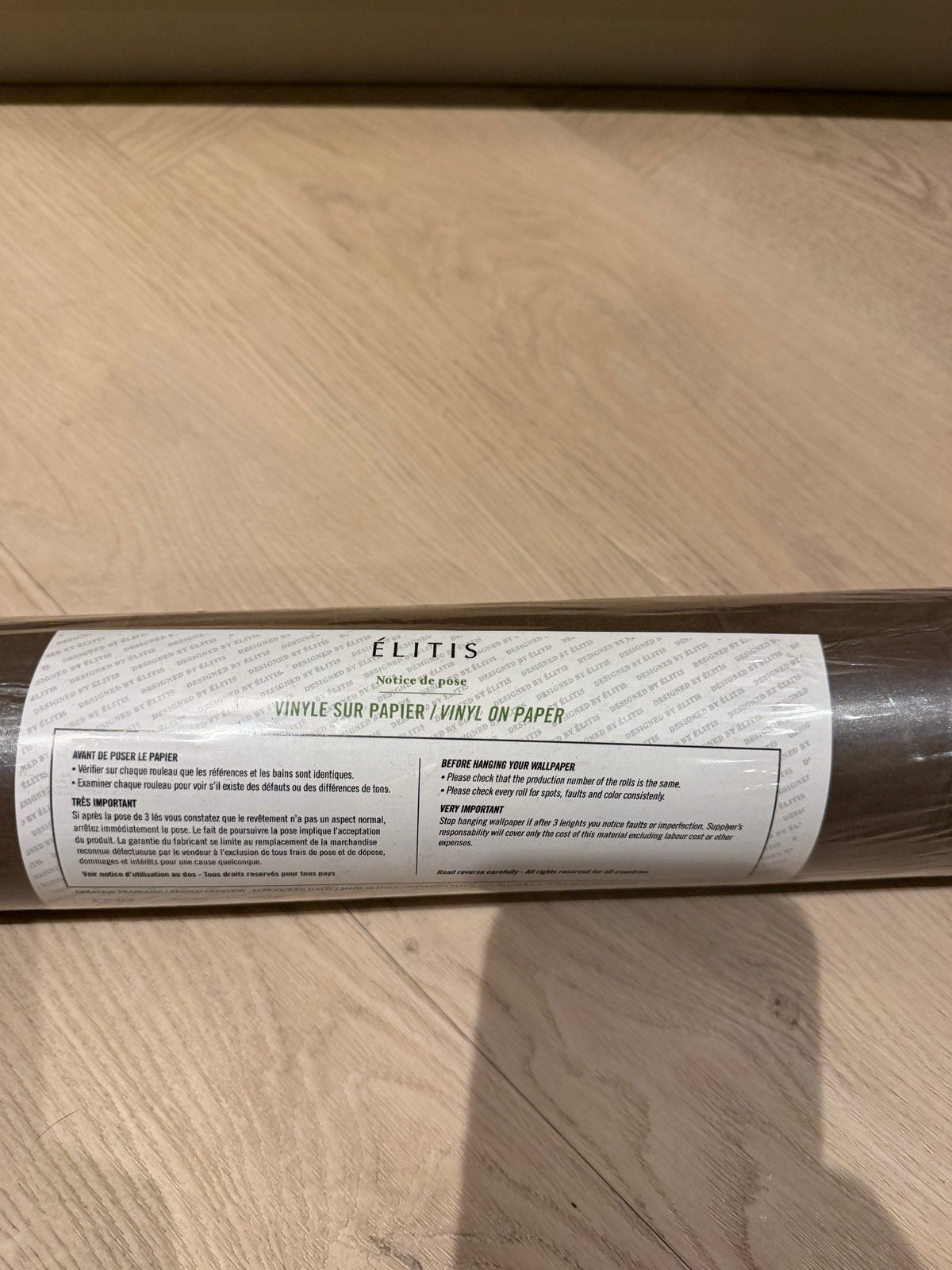Elitis Vinylbehang Big Croco VP 423-12 - Bruin Krokodillenpr, Huis en Inrichting, Bruin, Modern, Ophalen of Verzenden, Vinylbehang