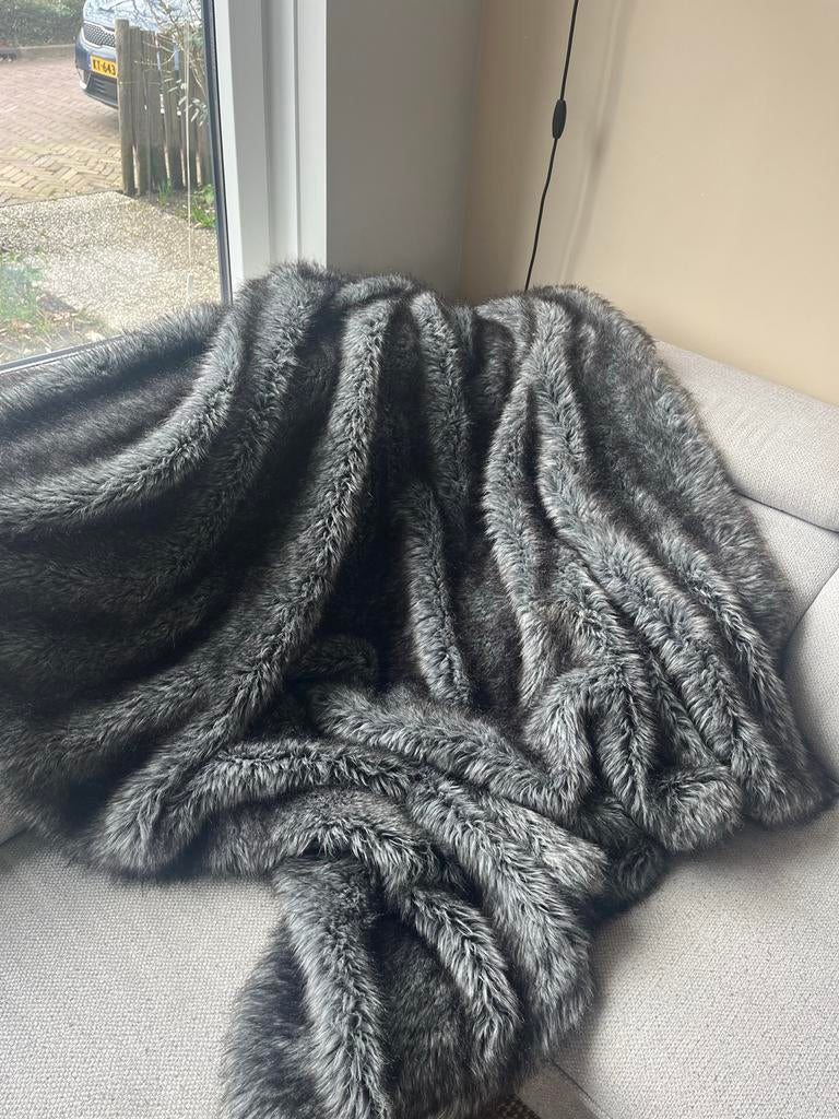 Superzachte Faux Fur Deken Dolsen Design, Gemaakt in Frankri, Ophalen of Verzenden, Zo goed als nieuw