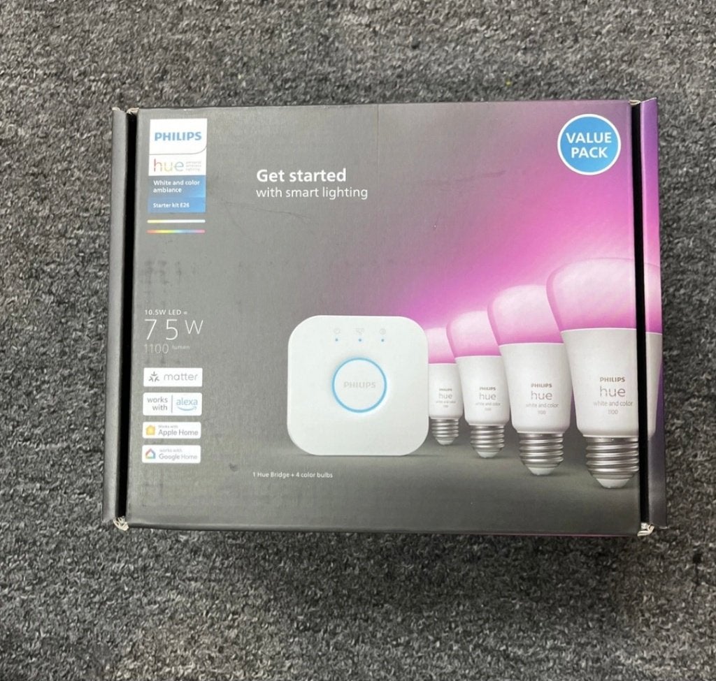 Philips Hue Starter Kit 4 E26 White and Color Ambient, Huis en Inrichting, Lampen | Losse lampen, Led-lamp, Minder dan 30 watt