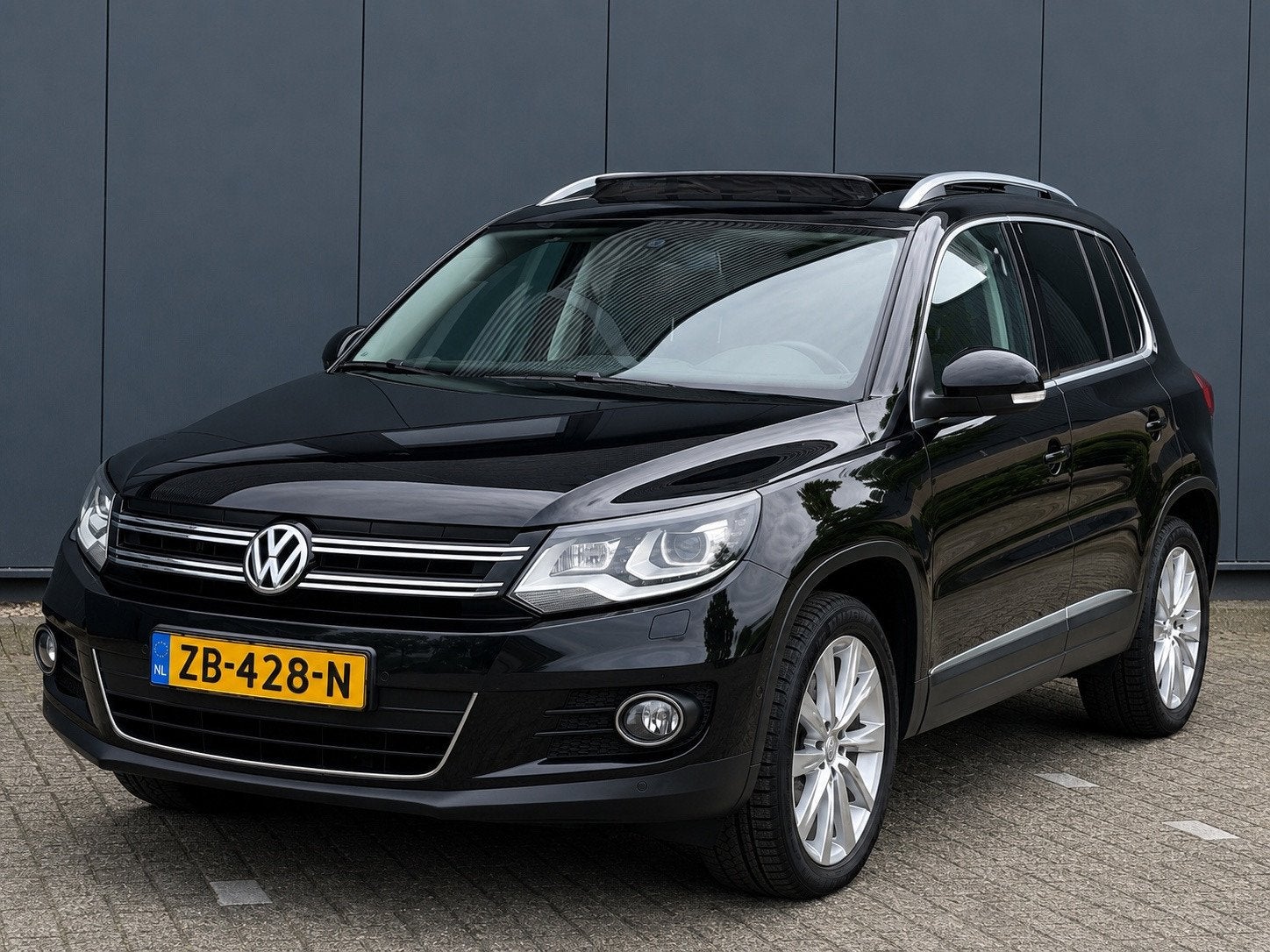 Volkswagen Tiguan 1.4 TSI Sport&Style | Nap | Led Xenon | Pa, Voorwielaandrijving, Euro 5, 15 km/l, Gebruikt