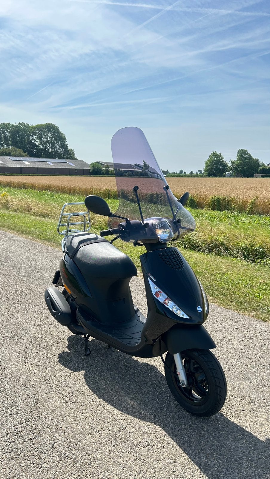 Piaggio zip iget - eerste eigenaar - 1700km, Fietsen en Brommers, Brommeronderdelen | Scooters, Zo goed als nieuw, Ophalen