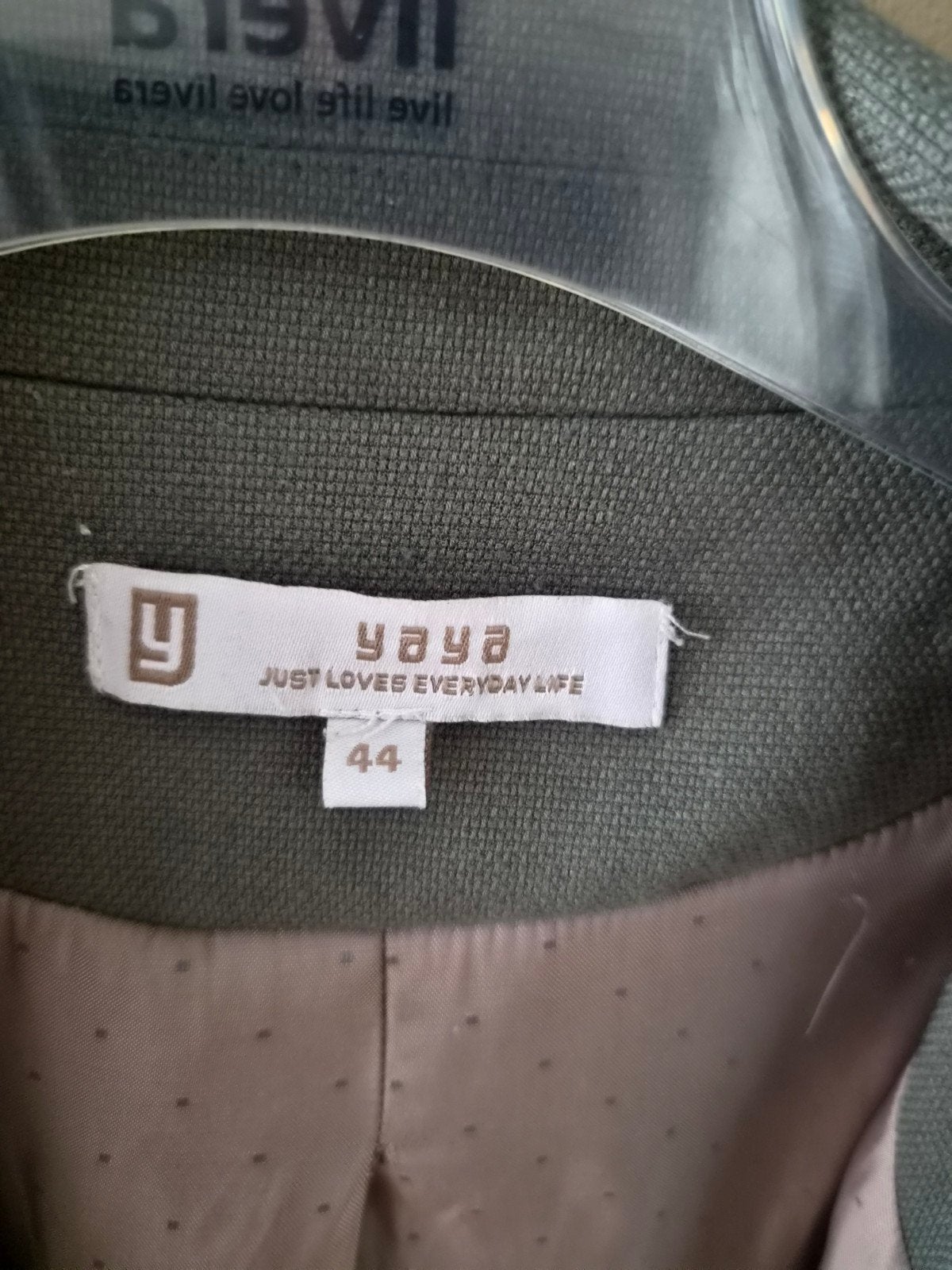 Yaya Jasje Maat 44 (L) - groen - Zo goed als nieuw, Info@yaya.nl, Van der Madeweg 13, 1114 AM Amsterdam-Duivendrecht, Maat 42/44 (L)