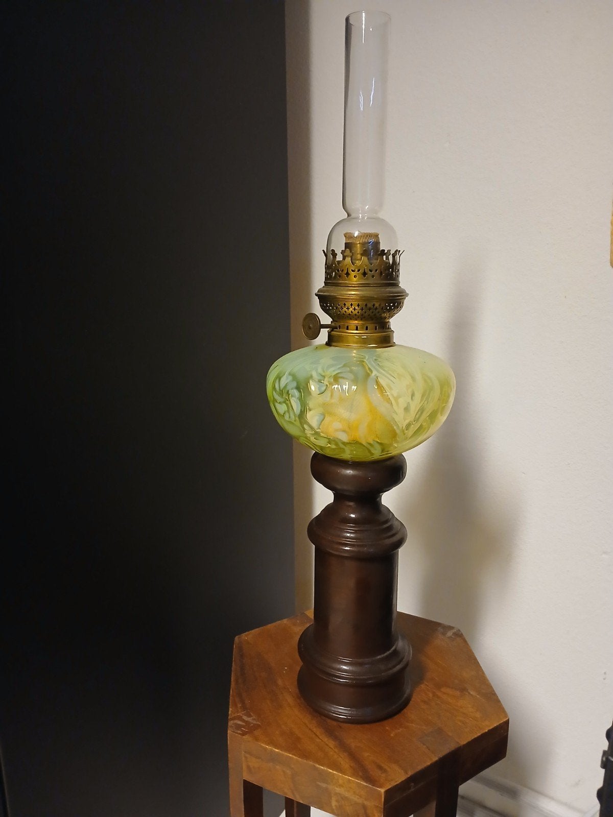 Antieke petroleumlamp  Reform Rund Brenner gemarmerd glas, Ophalen