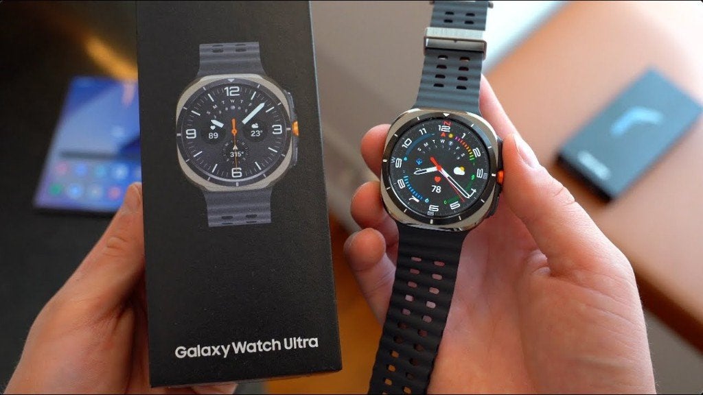 Samsung Watch Ultra 2025 Silver titanium, Samsumg, Ophalen of Verzenden, Zo goed als nieuw, Waterdicht