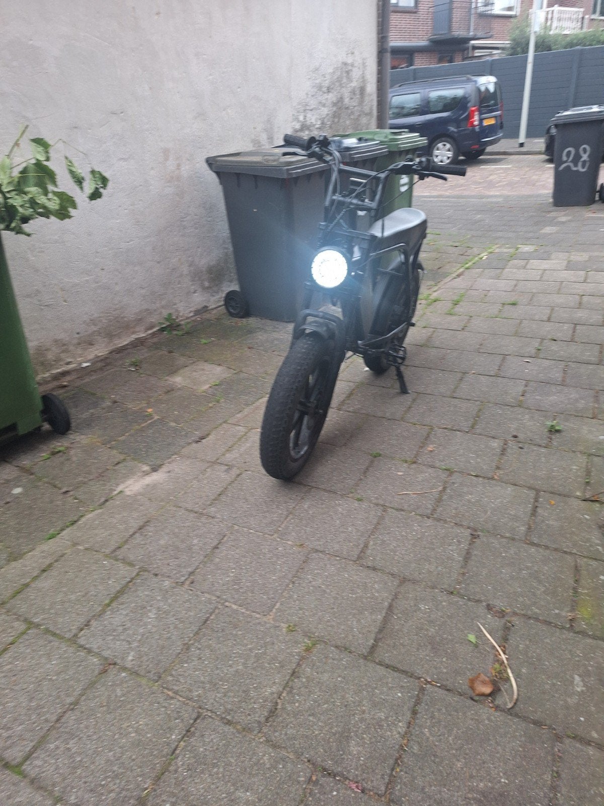 V8 E-bike - Geen accu, sleutels wel opvoerbaar, Ophalen