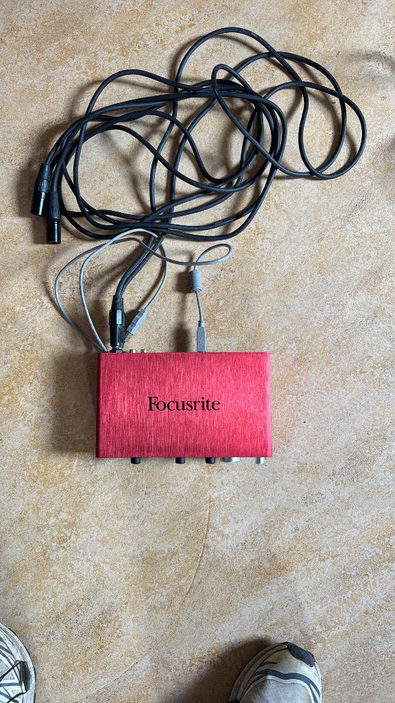 Focusrite Scarlett 2i geluidskaart, Computers en Software, Geluidskaarten, Ophalen of Verzenden, Gebruikt, Extern, Focusrite