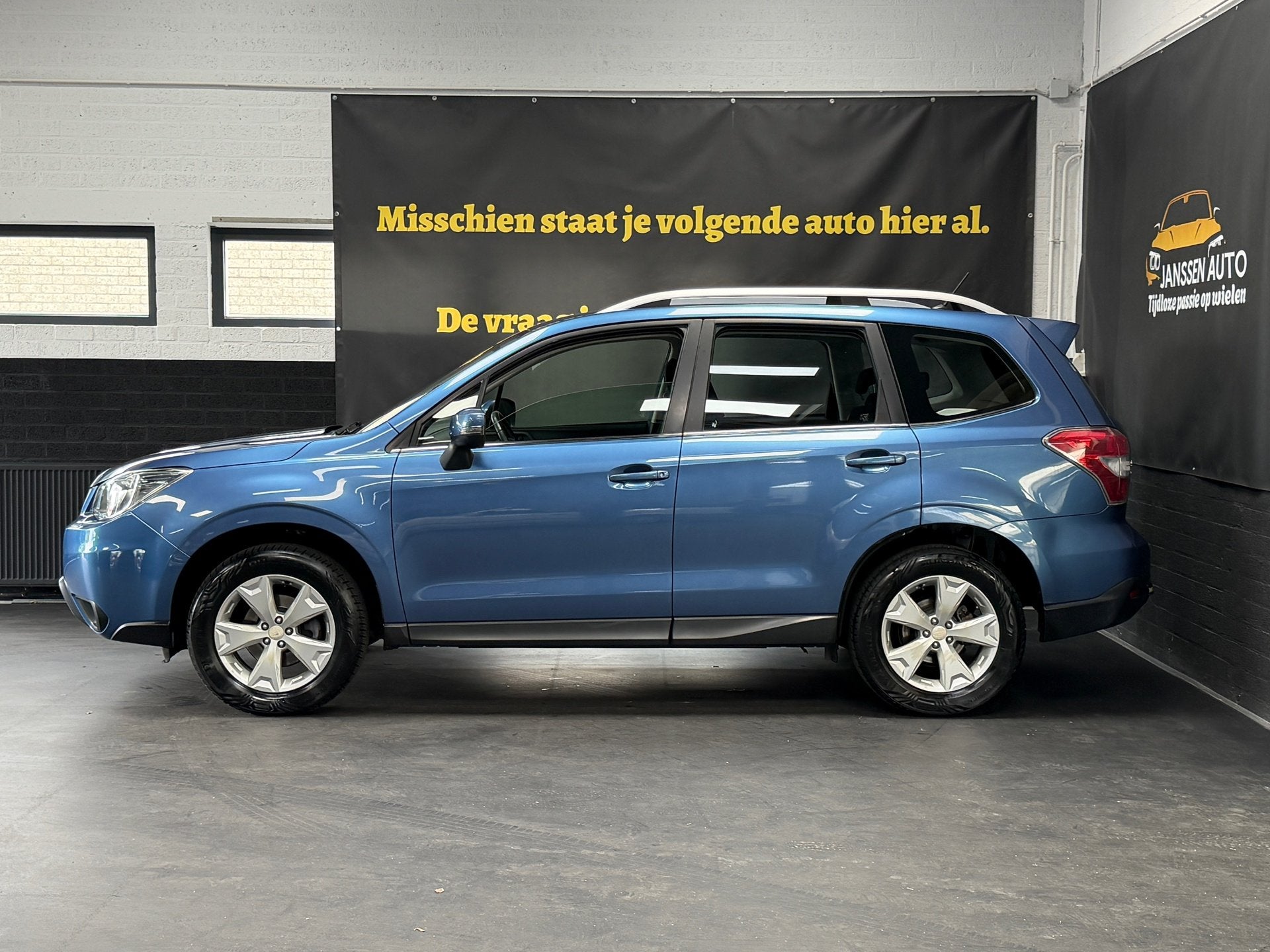 Subaru Forester 2.0 Luxury | Automaat | Trekhaak | Stoelverw, Auto's, 4 cilinders, Blauw, Origineel Nederlands, Bedrijf
