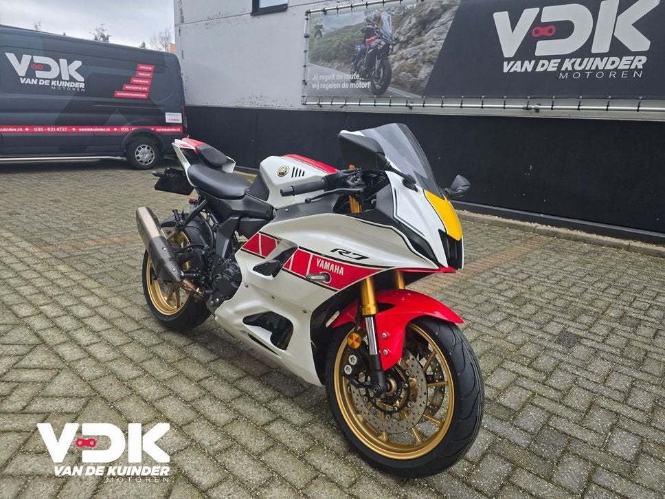 YAMAHA YZF R7 60th Anniversary met Akrapovic(bj 2022), Motoren, Motoren | Yamaha, 2 cilinders, Motorrijbewijs A, Bedrijf, Onbekend