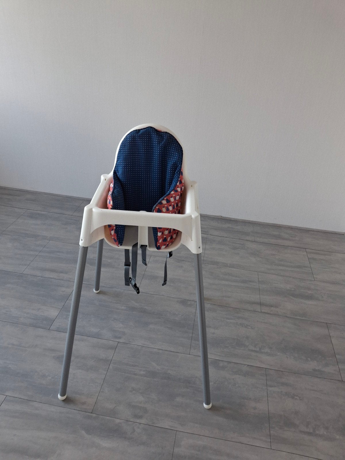 IKEA Antilop kinderstoel met kussen, Kinderen en Baby's, Kinderstoelen, Ophalen of Verzenden, Gebruikt, Overige typen, Gordel(s)