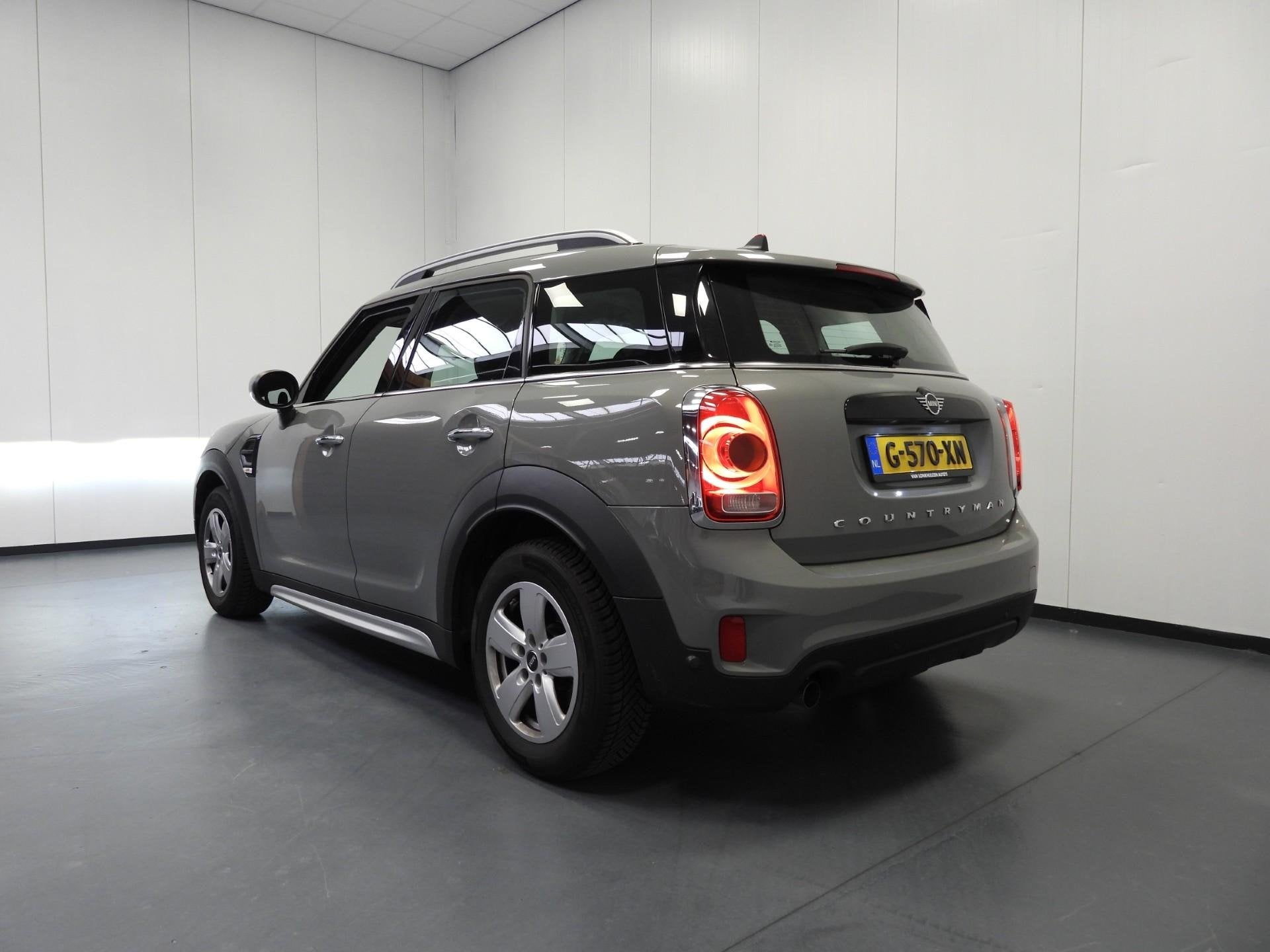MINI Countryman 1.5 One NAVI/LEER/EL.KLEP/LED/16"LMV!, Gebruikt, Countryman, Handgeschakeld, 3 cilinders