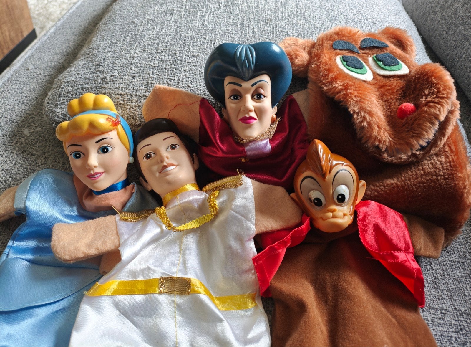 Prachtige Disney handpoppen - set , nette staat!, Ophalen of Verzenden, Assepoester of Belle, Gebruikt, Overige typen