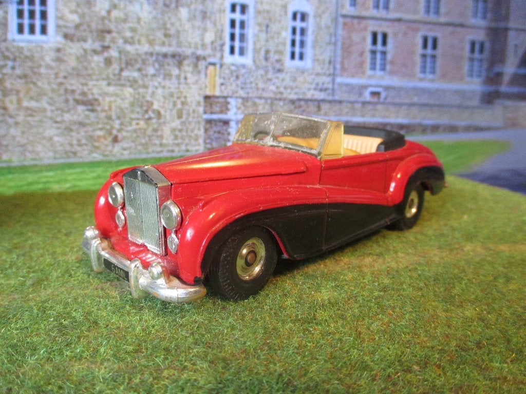 1:36 Rolls Royce Silver Dawn - Corgi Emily ontbreekt helaas, Ophalen of Verzenden, Gebruikt, Auto, Corgi