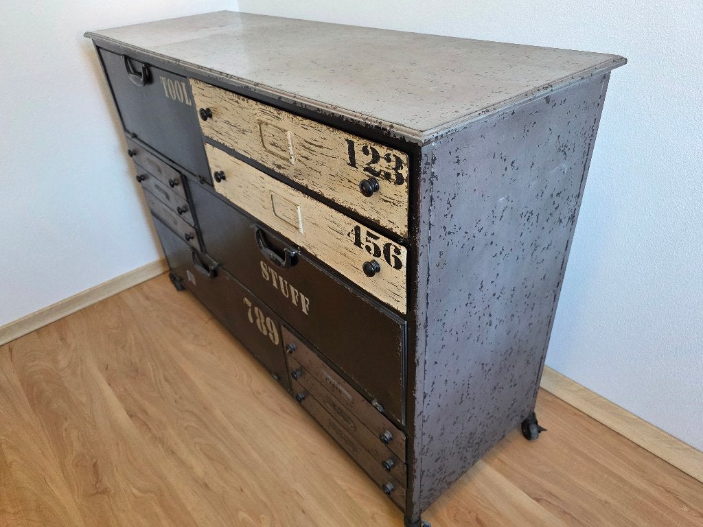 Metalen dressoir kast, Ophalen, 100 tot 150 cm, Modern-..., Zo goed als nieuw