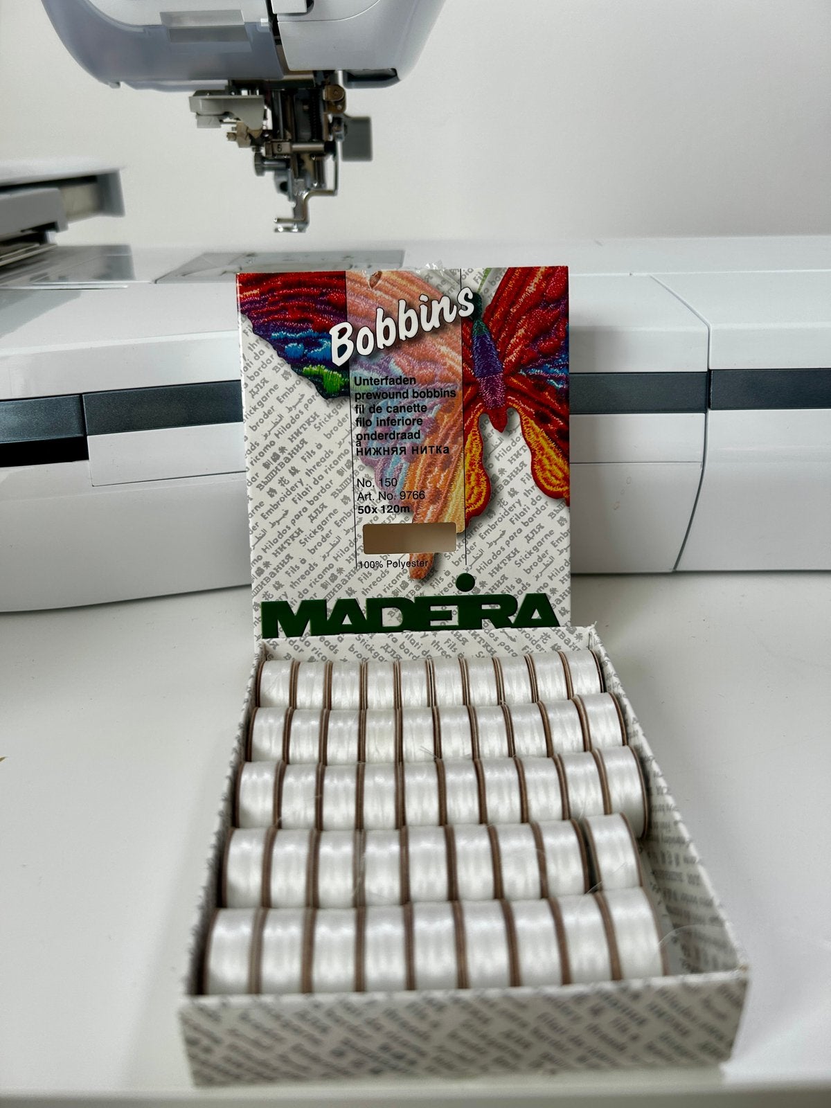 48 voorgewonden Madeira spoeltjes, Hobby en Vrije tijd, Ophalen of Verzenden, Nieuw, Machineborduren, Borduurgaren of Zijde