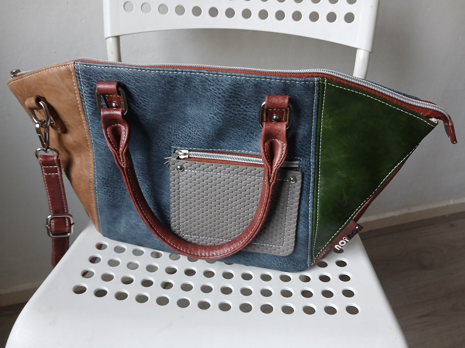 Noi Noi Handtas - Multikleurig met Bloemenprint Voering, Ophalen of Verzenden, Zo goed als nieuw, Overige kleuren, Handtas
