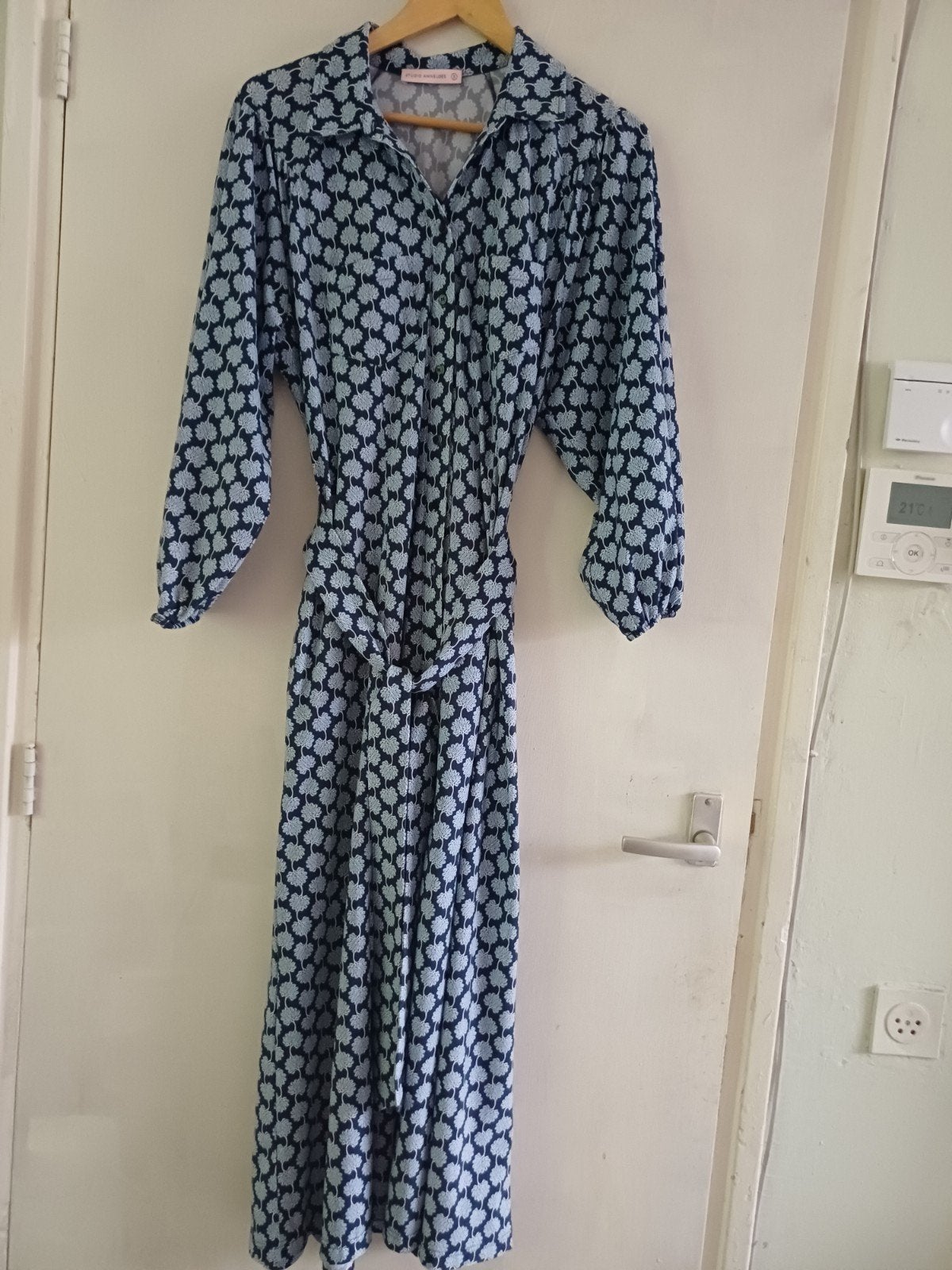 Maxi jurk Studio Anneloes S/M travelstof blauw dessin, Studio Anneloes, Blauw, Ophalen of Verzenden, Zo goed als nieuw