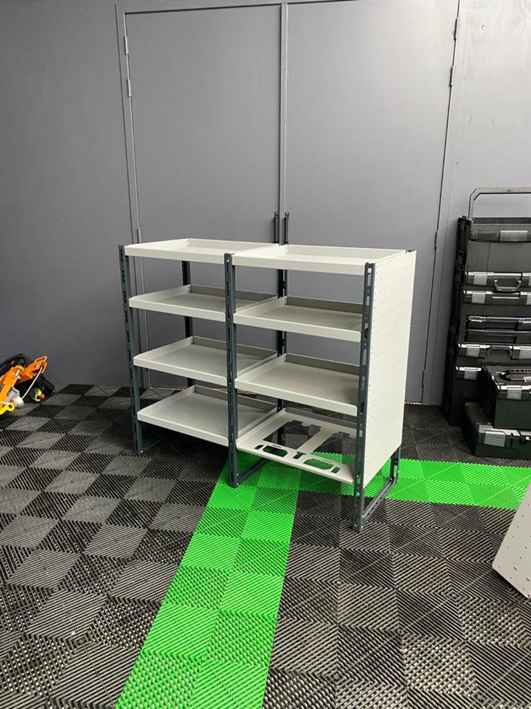 Bedrijfswageninrichting showroom model | MOET WEG, Ophalen