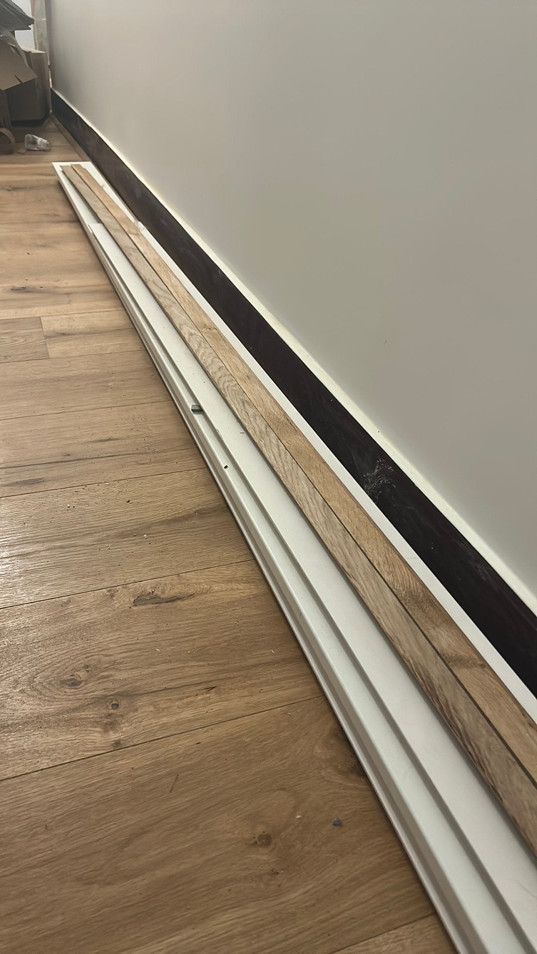 4 plinten en 5 deklaten, Ophalen, Zo goed als nieuw, Mdf, 200 tot 250 cm