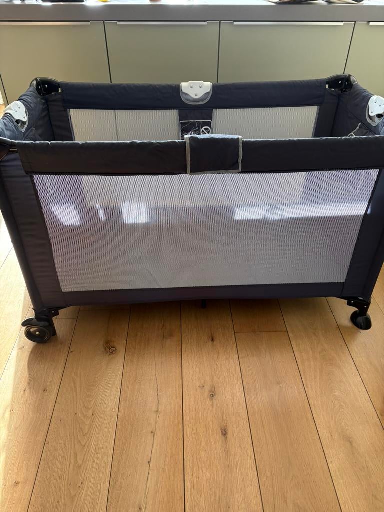 Campingbed opbouwbaar, Kinderen en Baby's, Babywiegjes en Ledikanten, Ophalen of Verzenden, Zo goed als nieuw, Reisbedje