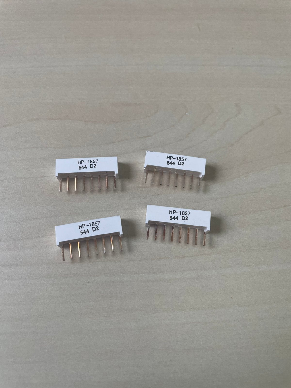 4x LED bar met 4 segmenten HP-1857, Ophalen, Nieuw