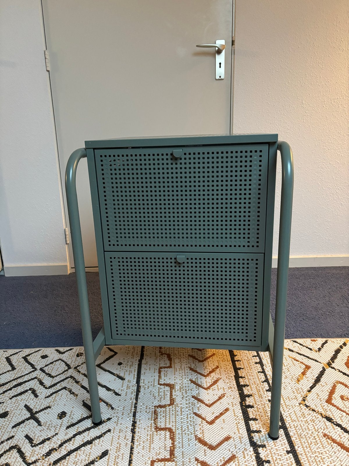 Nachtkastje met 2 lades, Ophalen, Minder dan 45 cm, Metaal of Aluminium, 55 tot 70 cm