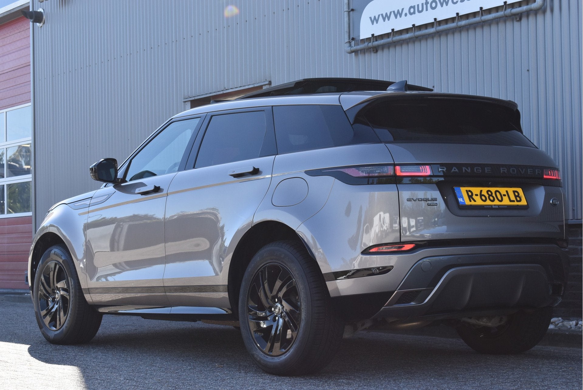 Land Rover Range Rover Evoque 1.5 P300e AWD R-Dynamic SE NL-, Euro 6, Bruin, Origineel Nederlands, Vierwielaandrijving