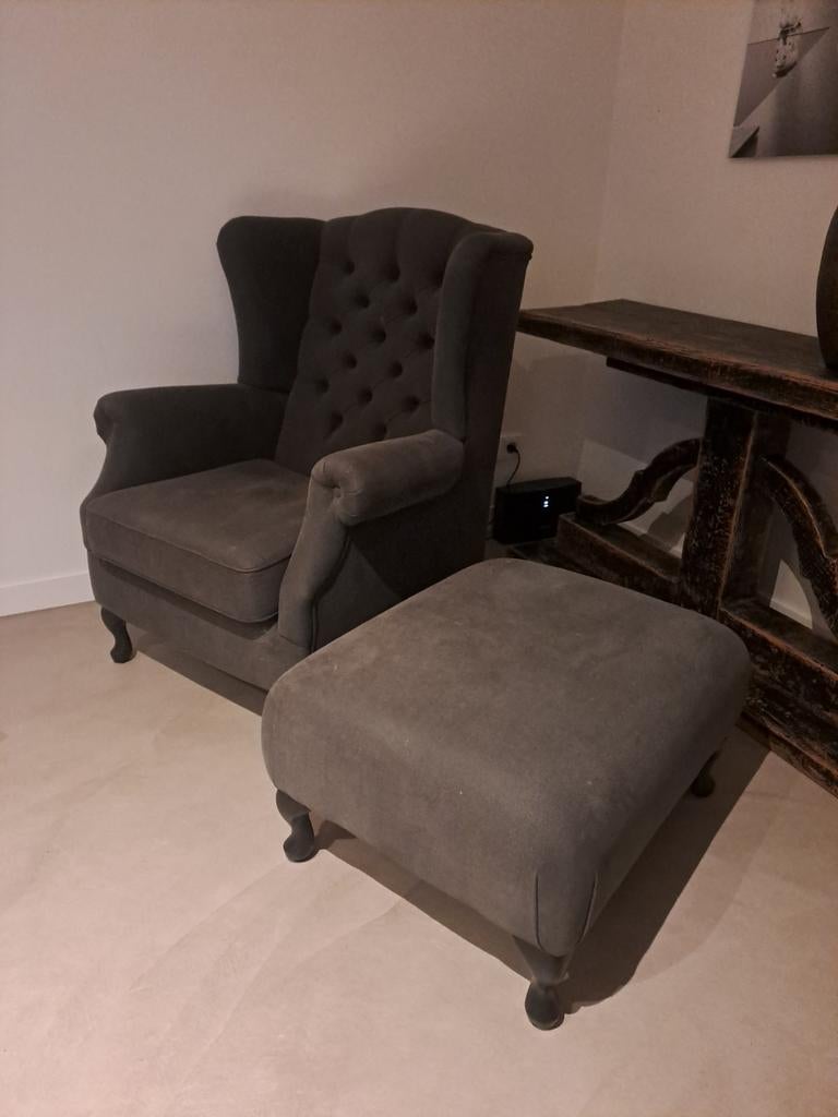 Oorfauteuil donkerblauw/grijs met hocker - Zo goed als nieuw, Ophalen, Klassiek, Comfortabel, 75 tot 100 cm, Zo goed als nieuw