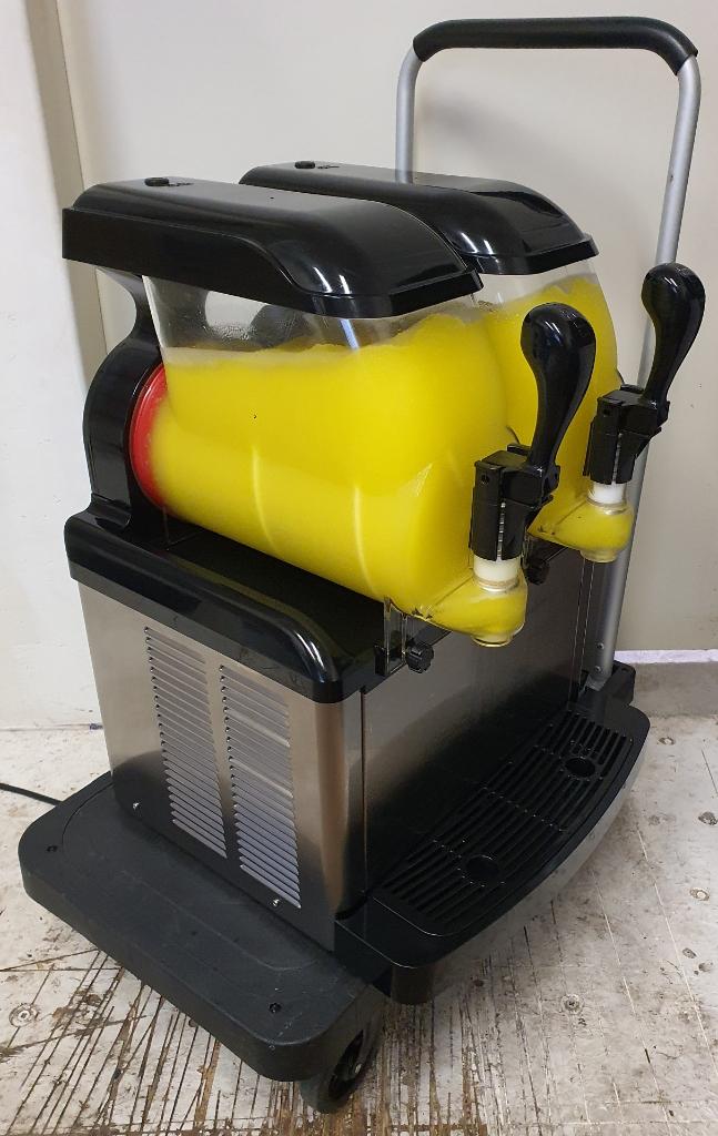 SPM SP2 SLUSHMACHINE SLUSH PUPPY GRANITA IJSMACHINE, Ophalen, Zo goed als nieuw, Zelfvriezend