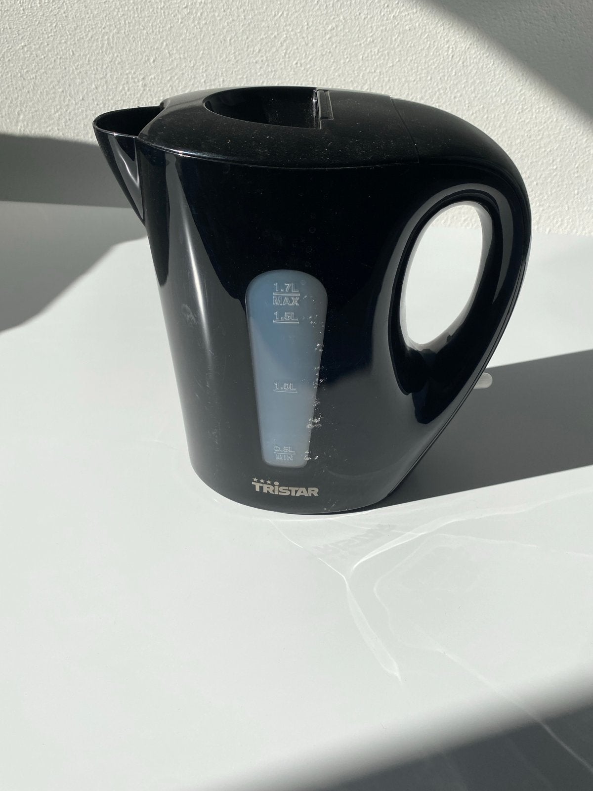 Tristar waterkoker 1.7L - Zwart, 1 tot 2 liter, Ophalen of Verzenden, Zo goed als nieuw, Draadloos