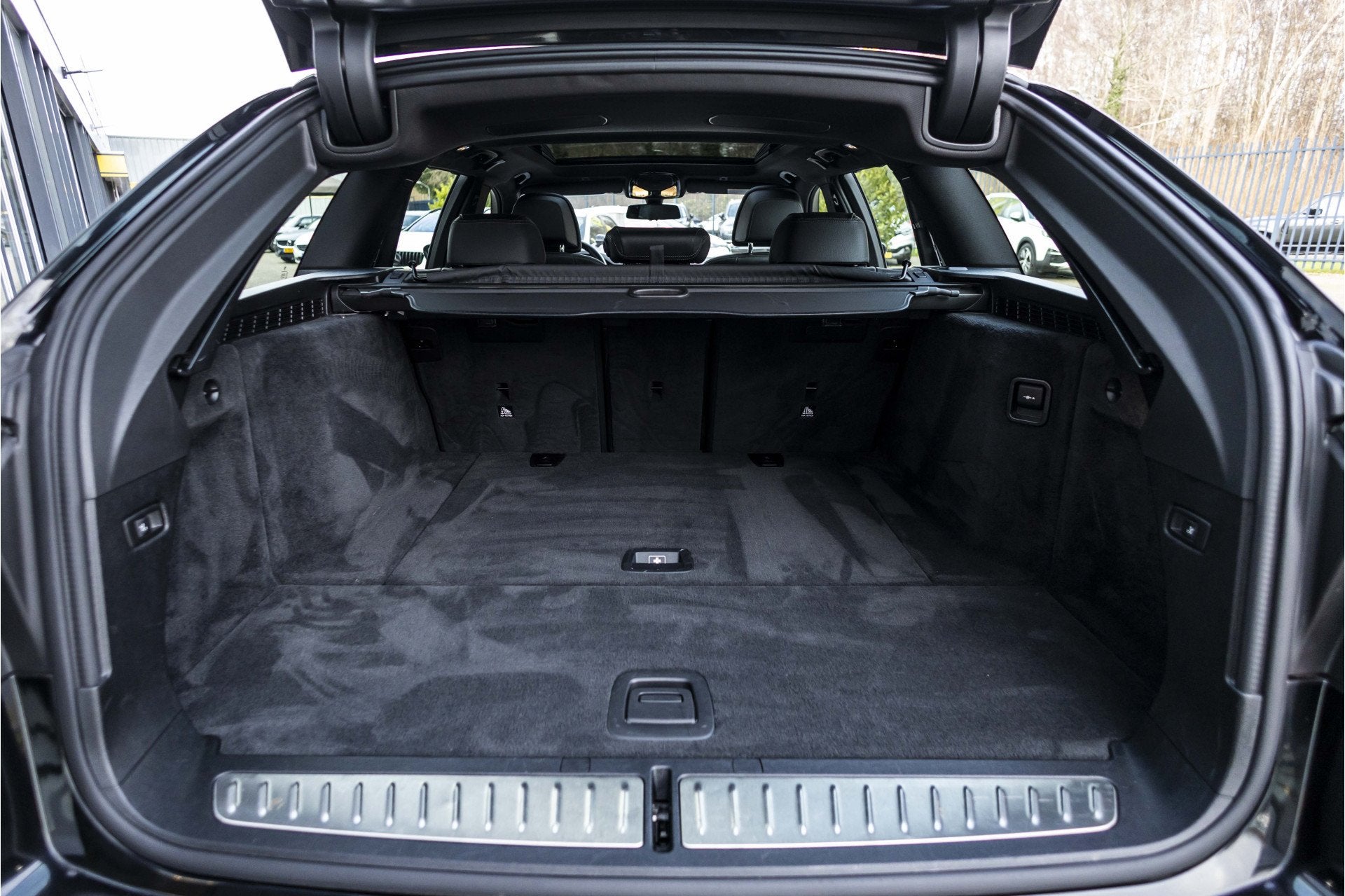 Foto 13 van BMW 5 Serie Touring 520i High Executive