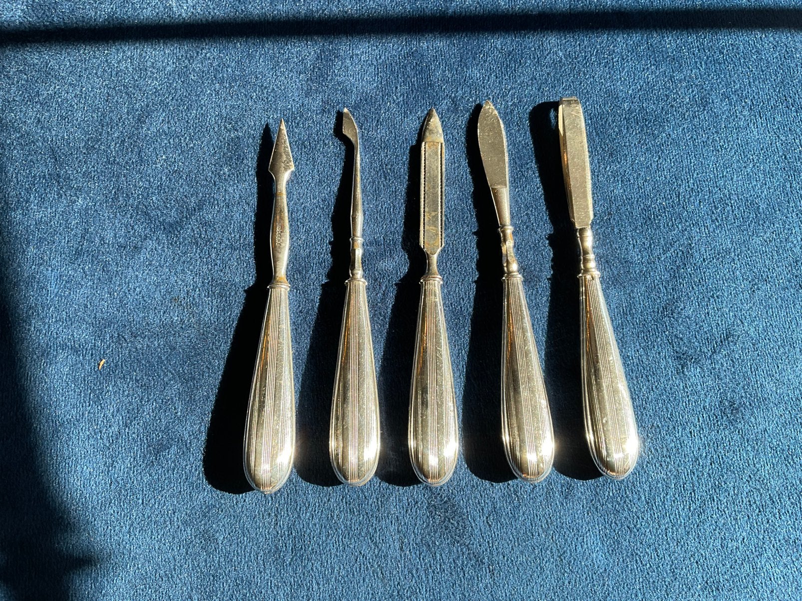 Antiek 5-delig Manicure Set / Manicureset – Nogent Frankrijk, Verzenden, Gebruikt, Zilver, Handen en Nagels
