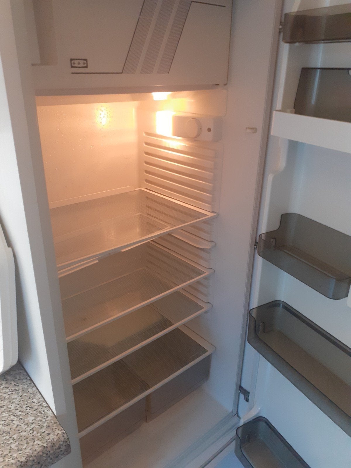 Siemens inbouw koelkast 122 cm Met vriesvak, Witgoed en Apparatuur, 120 tot 140 cm, 200 liter of meer, Ophalen of Verzenden, Zo goed als nieuw