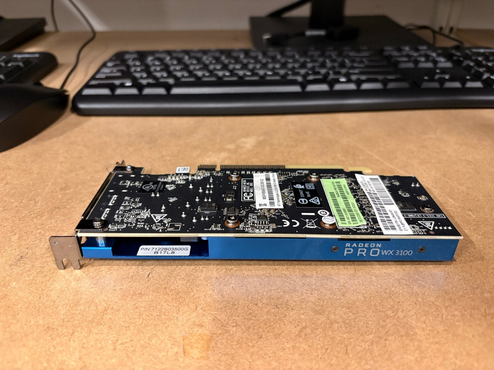 AMD Radeon Pro WX 3100 - Professionele Videokaart, Computers en Software, Videokaarten, PCI-Express 3, AMD, DisplayPort, Ophalen of Verzenden
