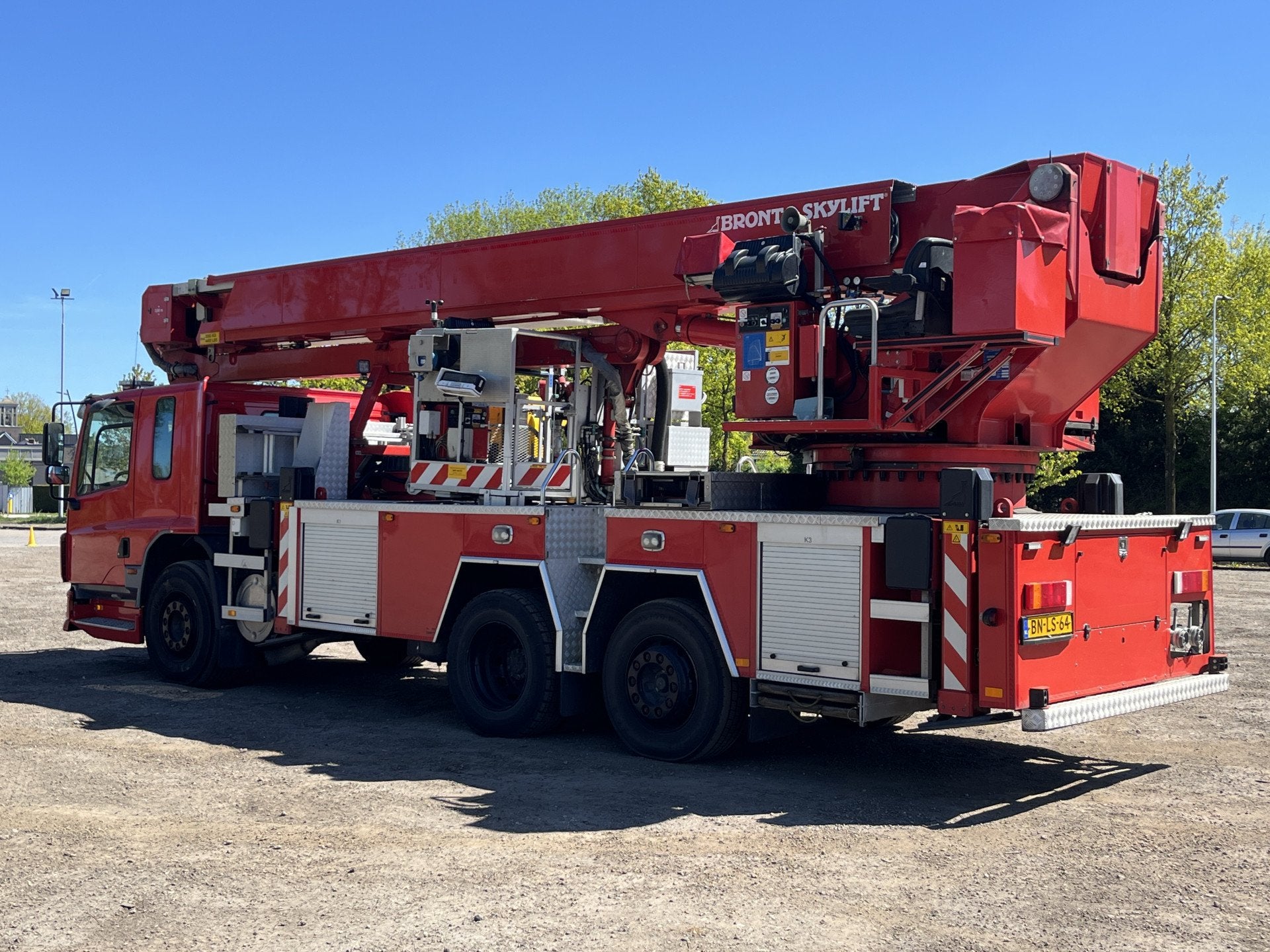 DAF AS75PC Hoogwerker Automaat 6x2 Brontoskylift 32 meter 1e, Auto's, Automaat, Stof, Zwart, 23800 kg