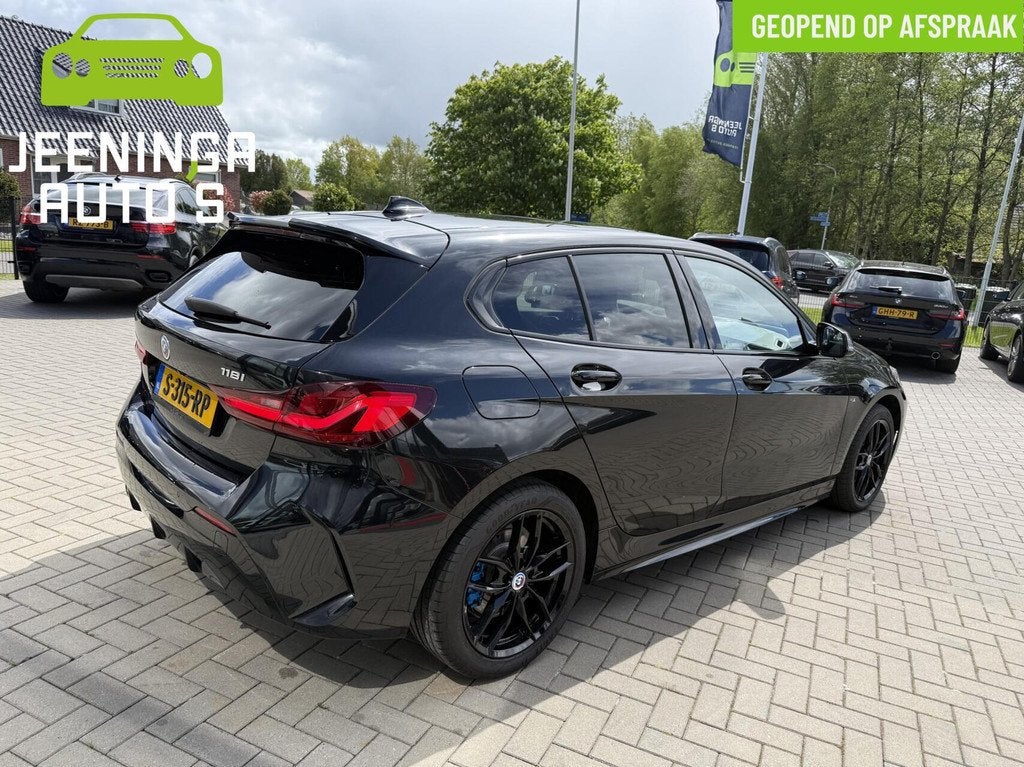 BMW 1-serie 118i M Sport Edition|Leer|Pano|Camera|AfnTrekhaa, Gebruikt, Zwart, Origineel Nederlands, Bedrijf