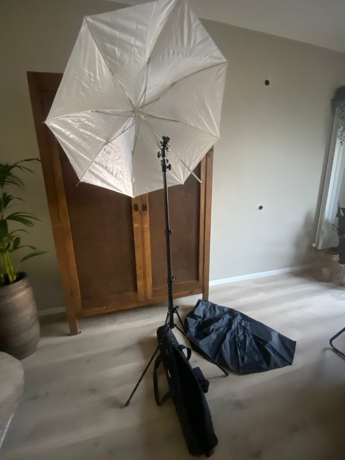 Lumopro ssandaard met paraplu, Audio, Tv en Foto, Lamp of Flitsset, Gebruikt, Inclusief draagtas, Ophalen of Verzenden