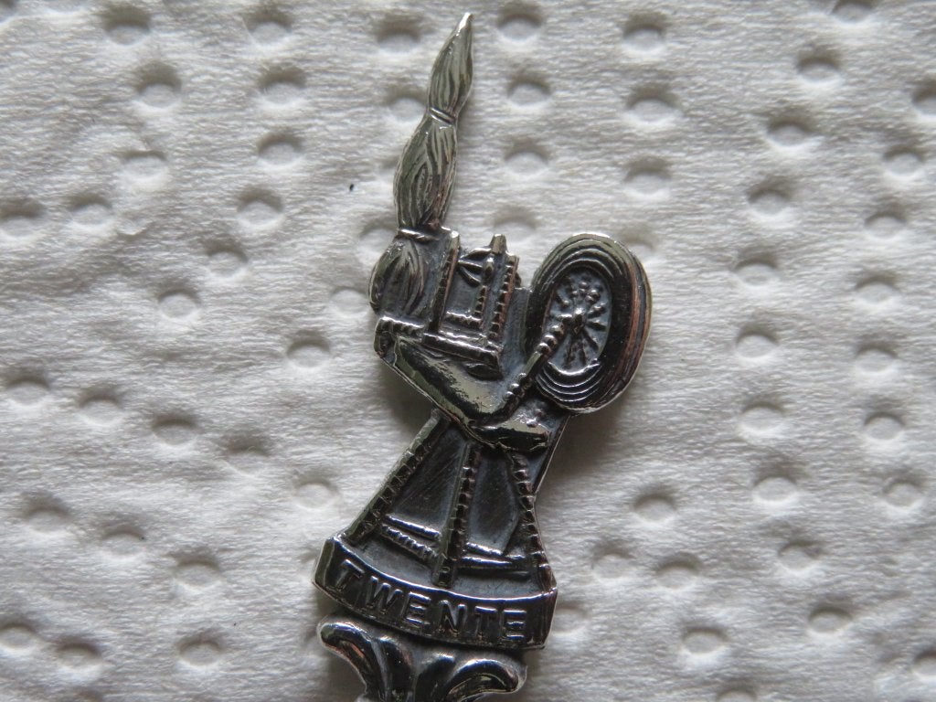Verzilverd Keltum Lepeltje Spinnewiel (Twente), Overige materialen, Verzenden, Verzilverd, Nieuw